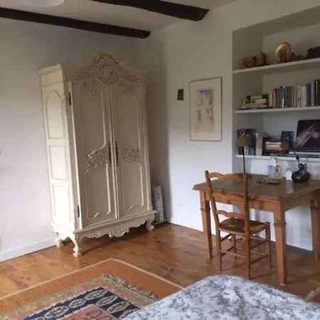 Le Couvent לינה וארוחת בוקר Saint-Just-sur-Viaur